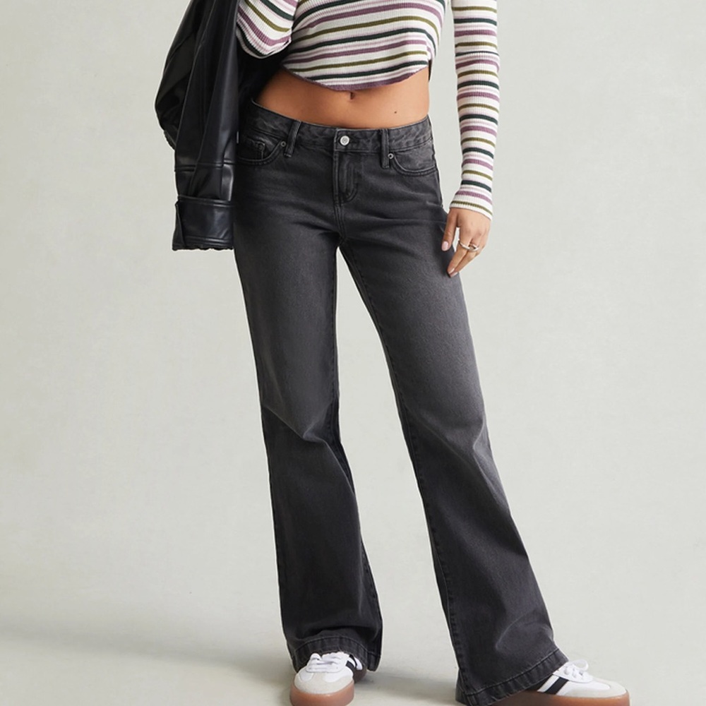 PacSun Charcoal Flare Women's Jeans